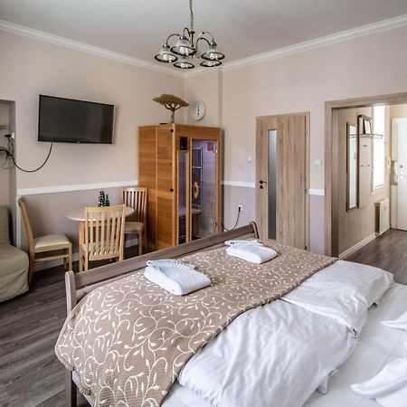 Champagne Studio With Sauna Praga Exterior foto